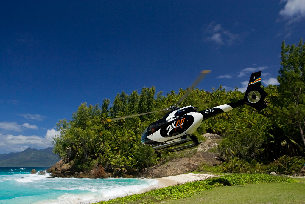 seychelles-helicopter-1