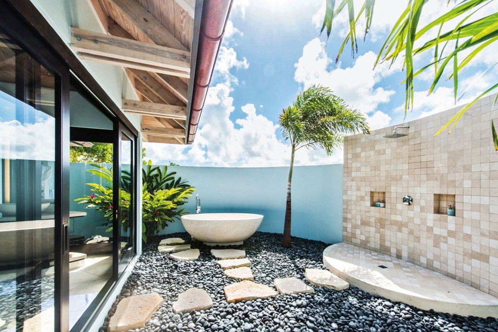 outdoor-bathroom-the-trident-hotel-jamaica-conde-nast-traveller-26jan15-pr_1440x960