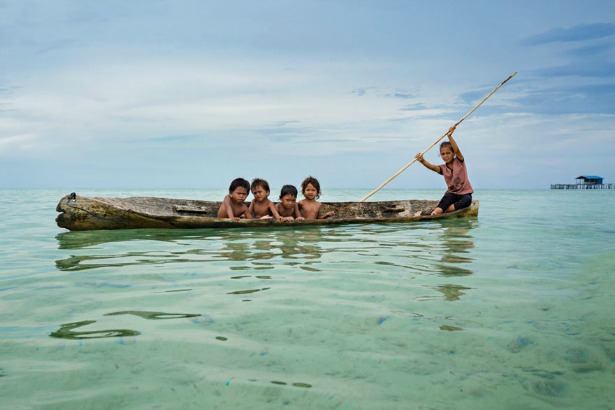 sea-tribe-gipsies-the-bajaus-rehan-borneo-11