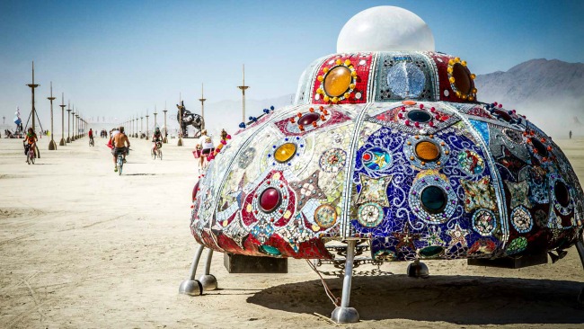 lets-travel-to-nevada-usa-burning-man-festival-with-travis-white-12