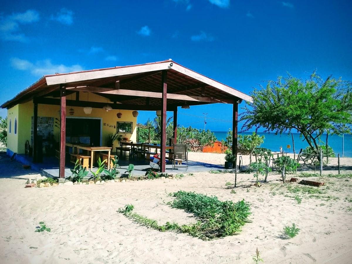 Barravento restaurante pé na areia em Galinhos, no Rio Grande do Norte